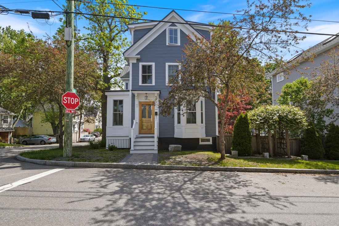 House in Portsmouth, New Hampshire, United States 2 - 18104004