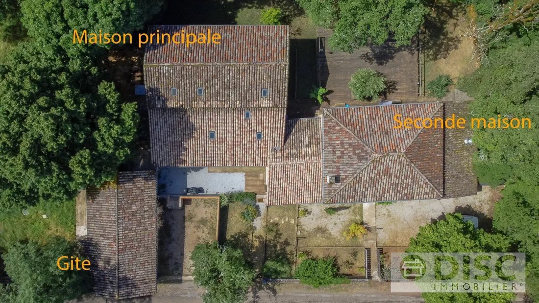 Estate in Saint-Antonin-Noble-Val, Occitania, France 3 - 18093919