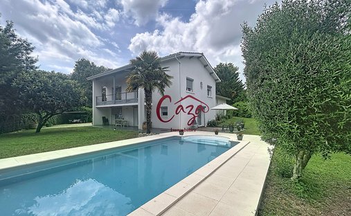 House in Latresne, Nouvelle-Aquitaine, France 1