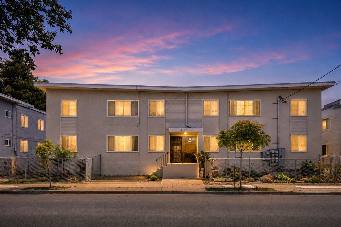 Berkeley, California, United States 1 - 18090682