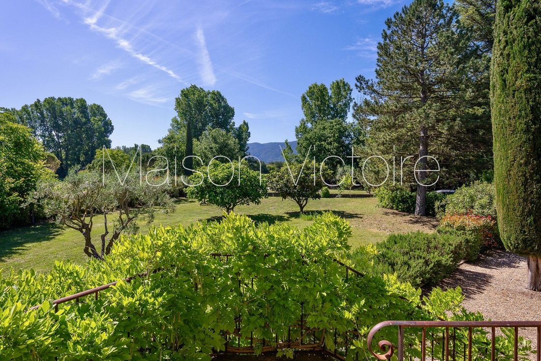 House in Oppède, Provence-Alpes-Côte d'Azur, France 3 - 18096675