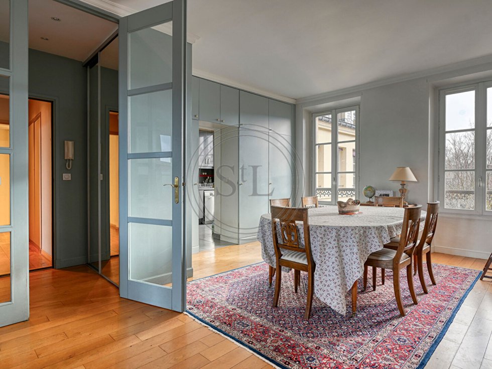 Apartment in Domaine National du Château, Versailles, France 1 - 18102952
