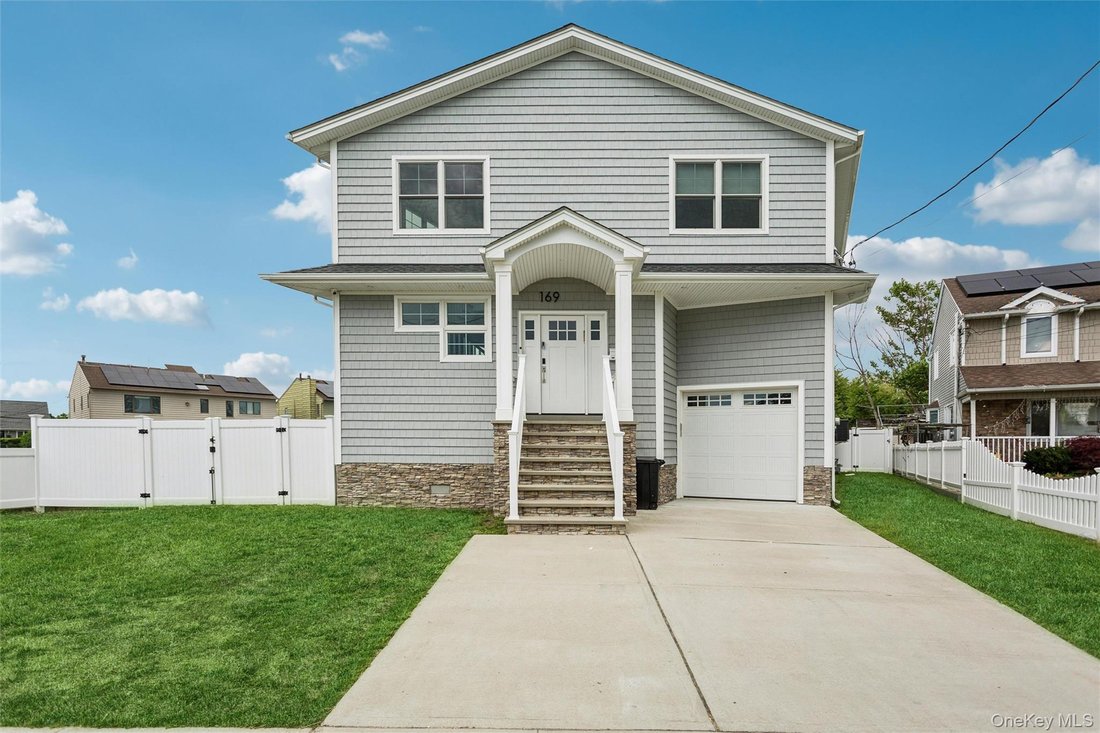 House in Oceanside, New York, United States 1 - 18101559