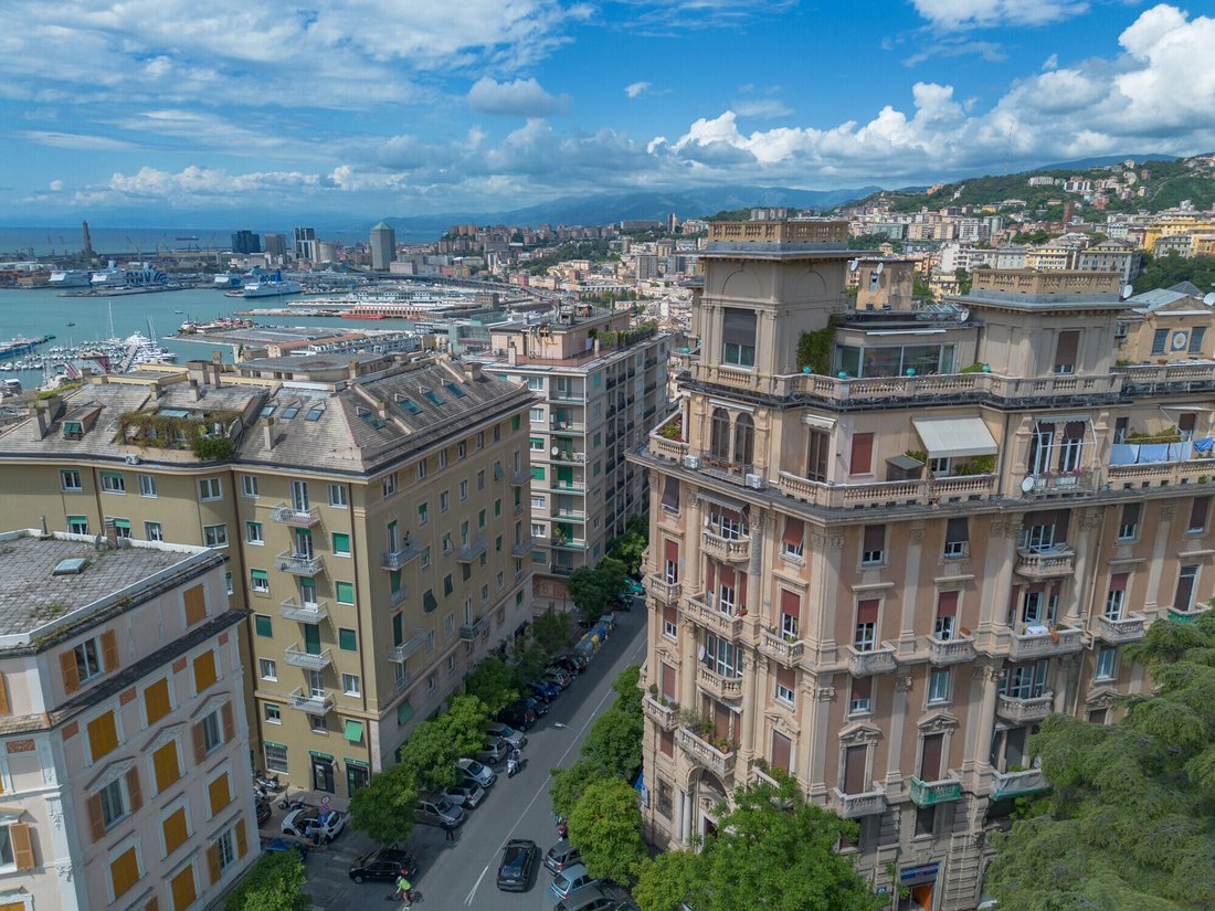 Apartment in Circonvallazione, Genoa, Liguria 1 - 18095642