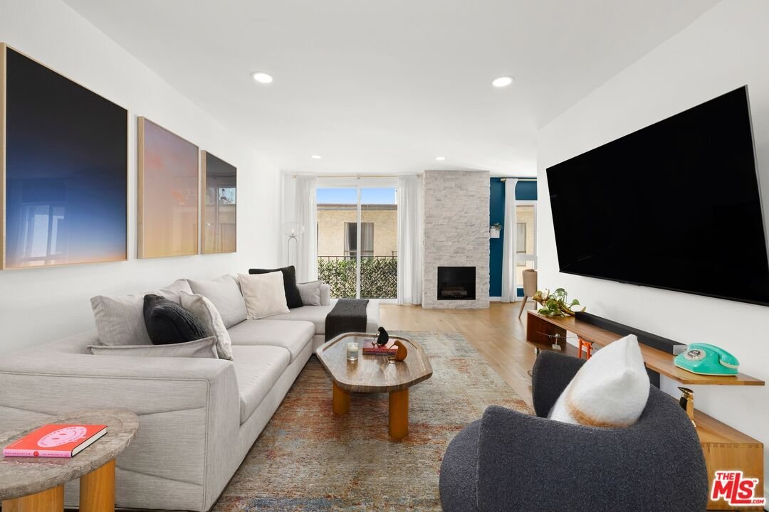 Condo in Los Angeles, California, United States 1 - 18092833