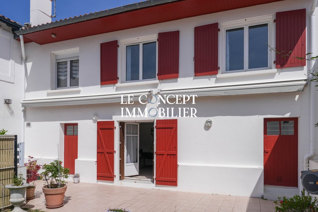 House in Biarritz, Nouvelle-Aquitaine, France 1 - 17815554