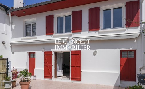 House in Biarritz, Nouvelle-Aquitaine, France 1