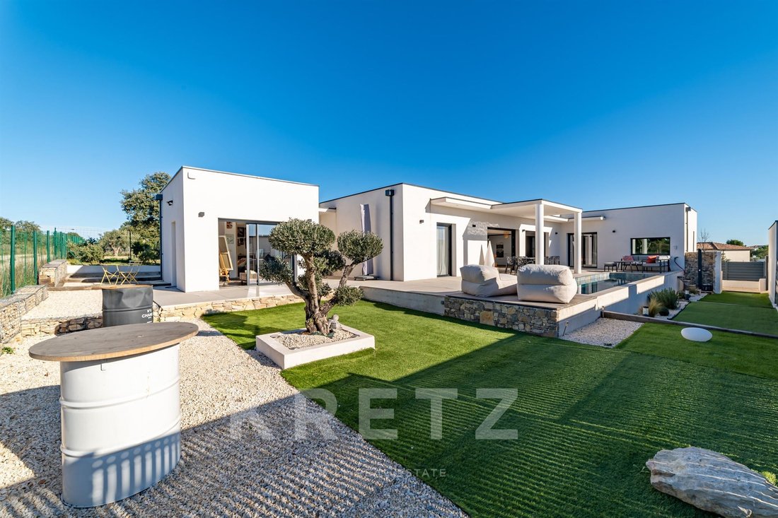 Villa in Hôpital, Nimes, France 1 - 18103491