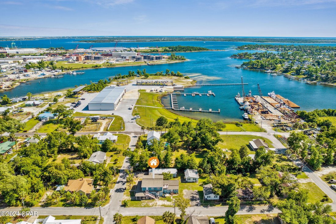 Panama City, Florida, United States 4 - 18108179