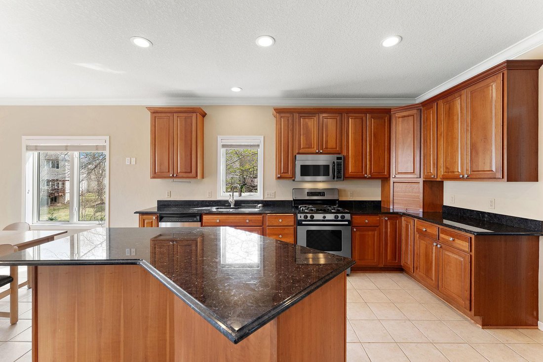 House in Eden Prairie, Minnesota, United States 3 - 18107137
