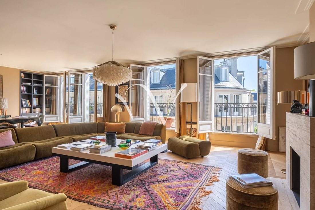 Apartment in Invalides, Paris 7e Arrondissement, Paris 1 - 18106460