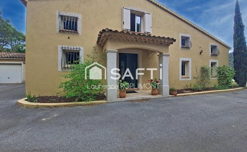 House in Brignoles, Provence-Alpes-Côte d'Azur, France 1