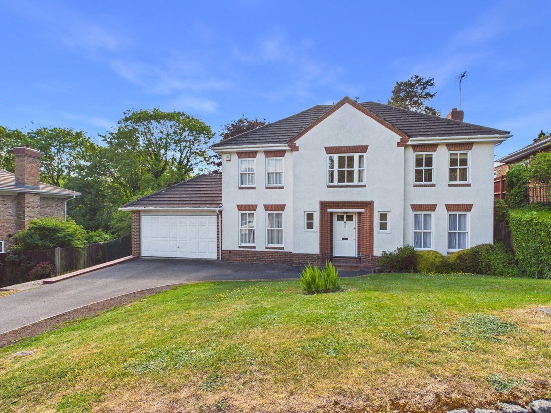 House in Tatling End, Gerrards Cross, England 1 - 18091755