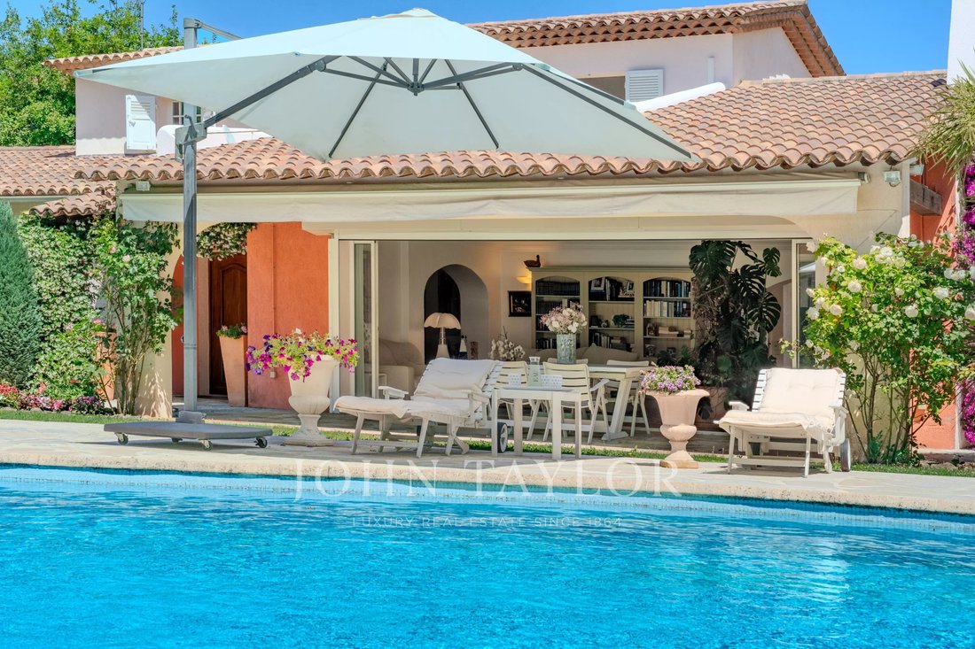 Villa in Le Rouret, Provence-Alpes-Côte d'Azur, France 4 - 18093852
