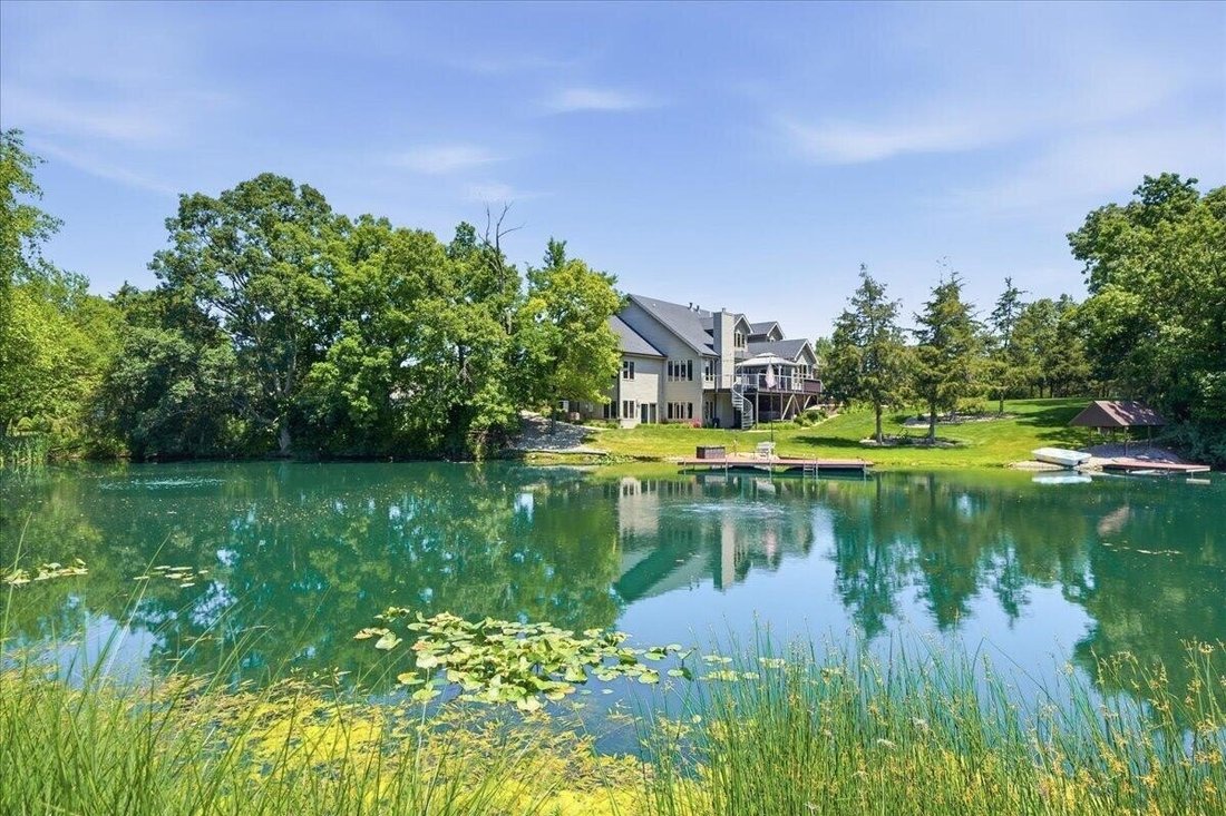 House in Crown Point, Indiana, United States 4 - 18104089