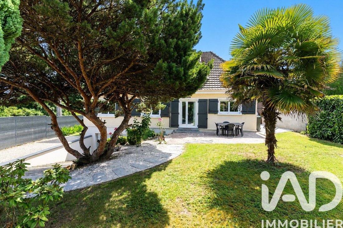 House in Longpont-sur-Orge, Ile-de-France, France 1 - 18097081
