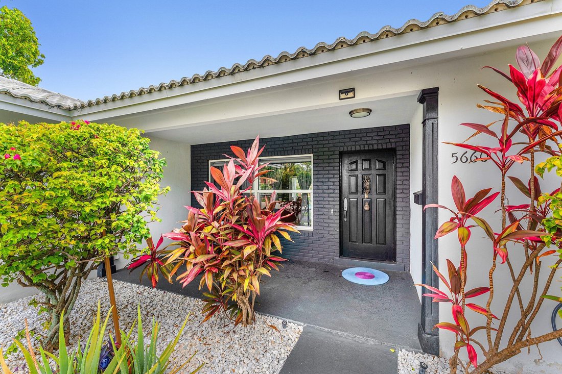 House in Boca Raton, Florida, United States 4 - 18101341