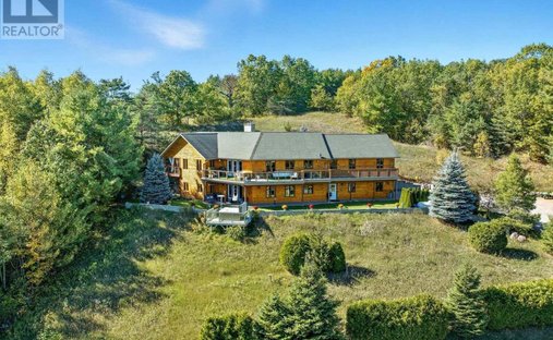 House in Baltimore, Ontario, Canada 1