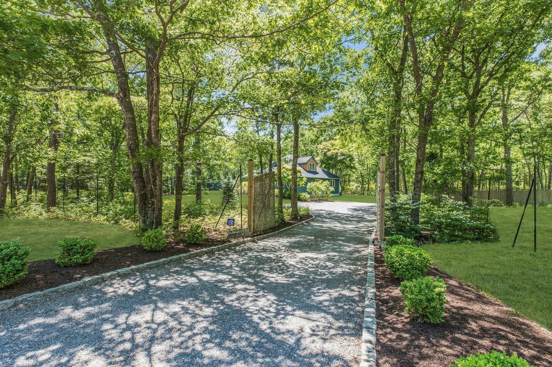 Hampton Bays, New York, United States 4 - 15877829