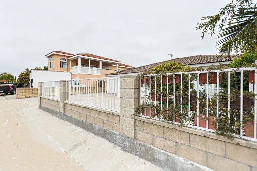House in Midway City, California, United States 3 - 18091803
