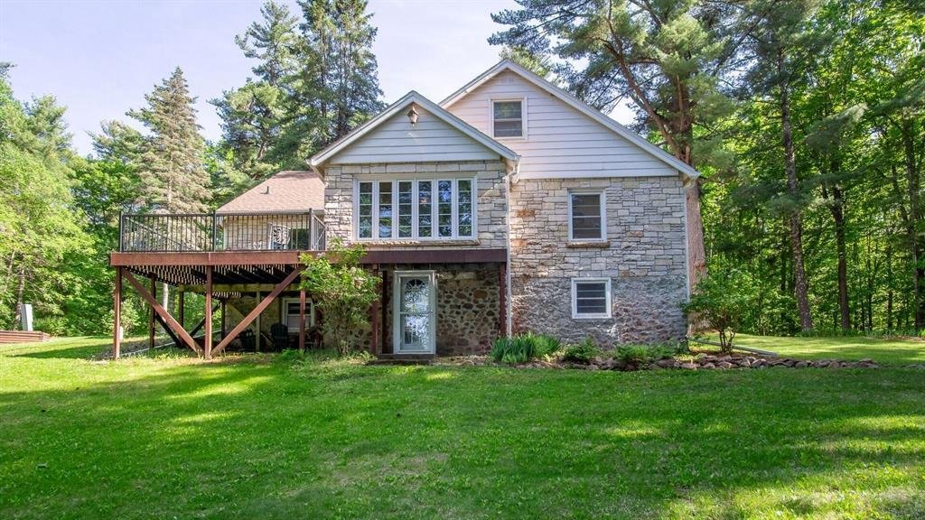House in New Auburn, Wisconsin, United States 3 - 18091943