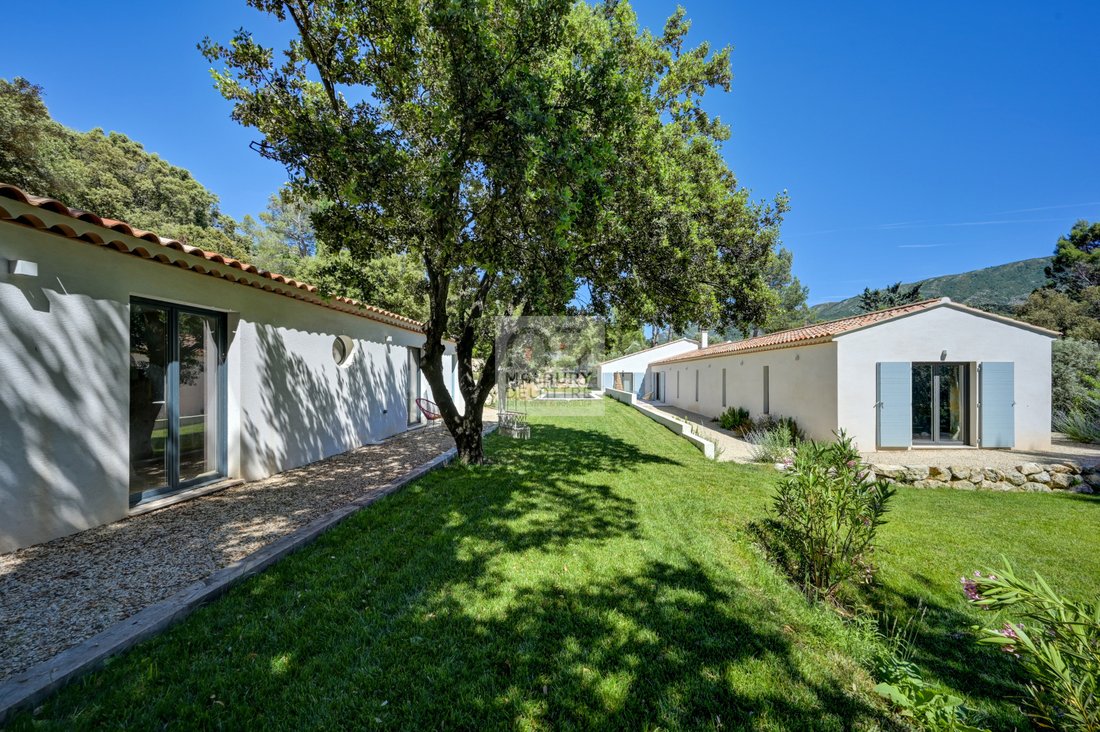 Maison à Vauvenargues, Provence-Alpes-Côte d'Azur, France 3 - 18092735