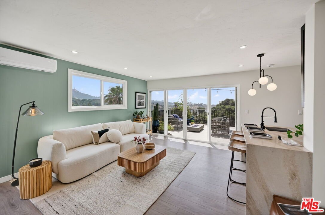 House in Los Angeles, California, United States 3 - 18101584