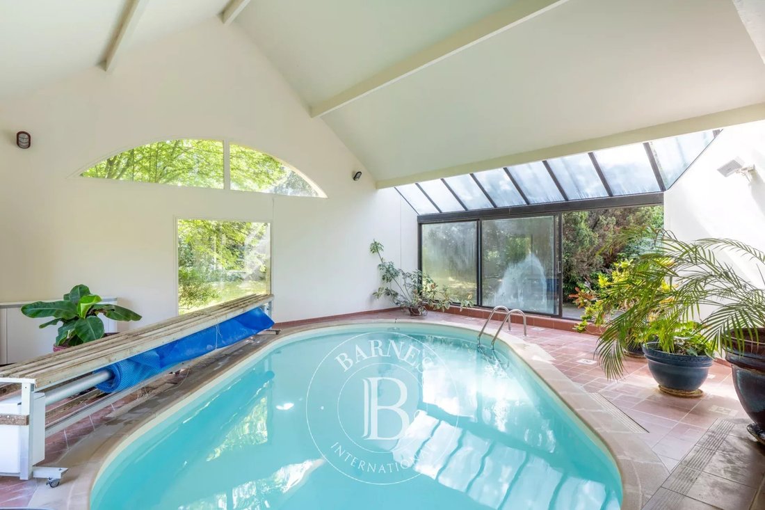 House in Montfort-l'Amaury, Ile-de-France, France 2 - 18093514
