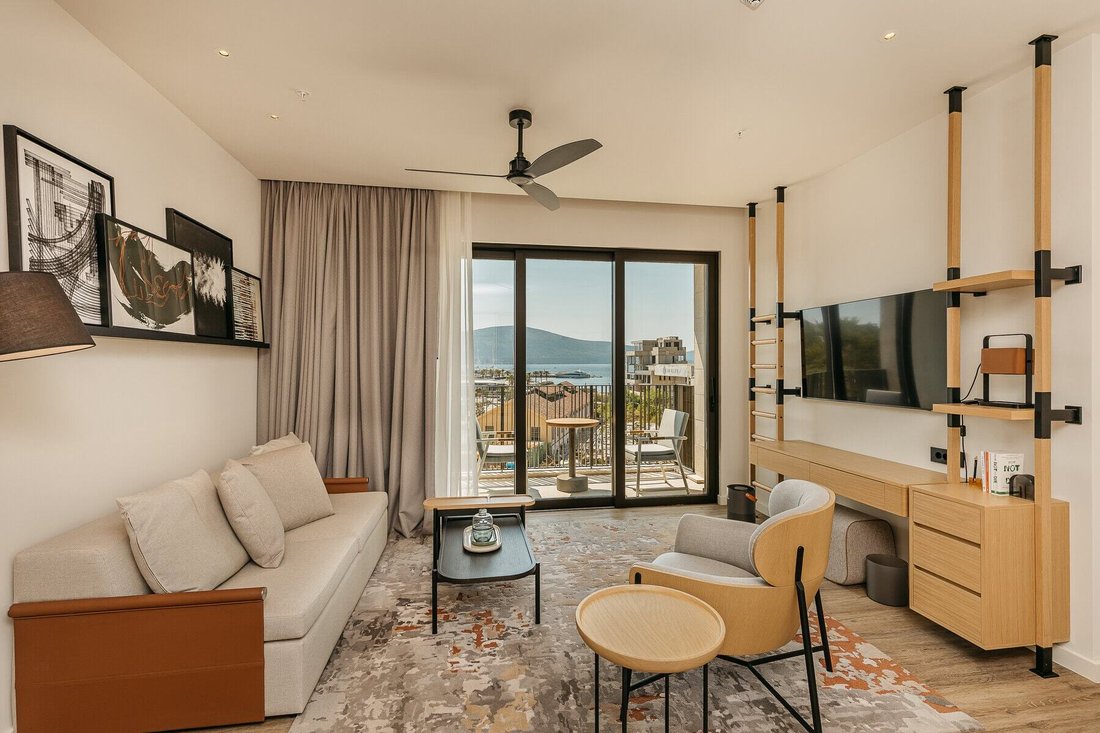 Apartment in Tivat, Tivat Municipality, Montenegro 1 - 16504055