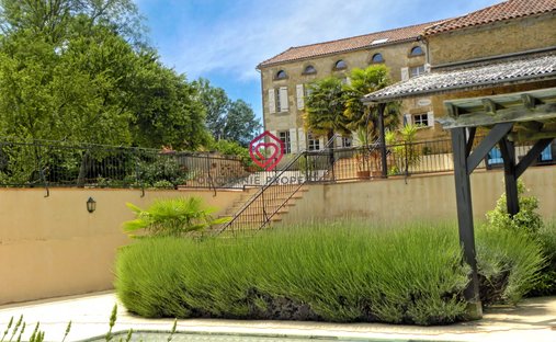Estate in Couloume-Mondebat, Occitania, France 1