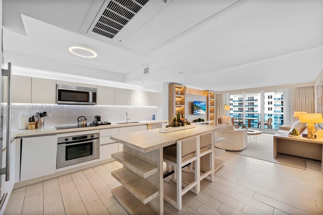 Condo in Miami Beach, Florida, United States 3 - 18101085