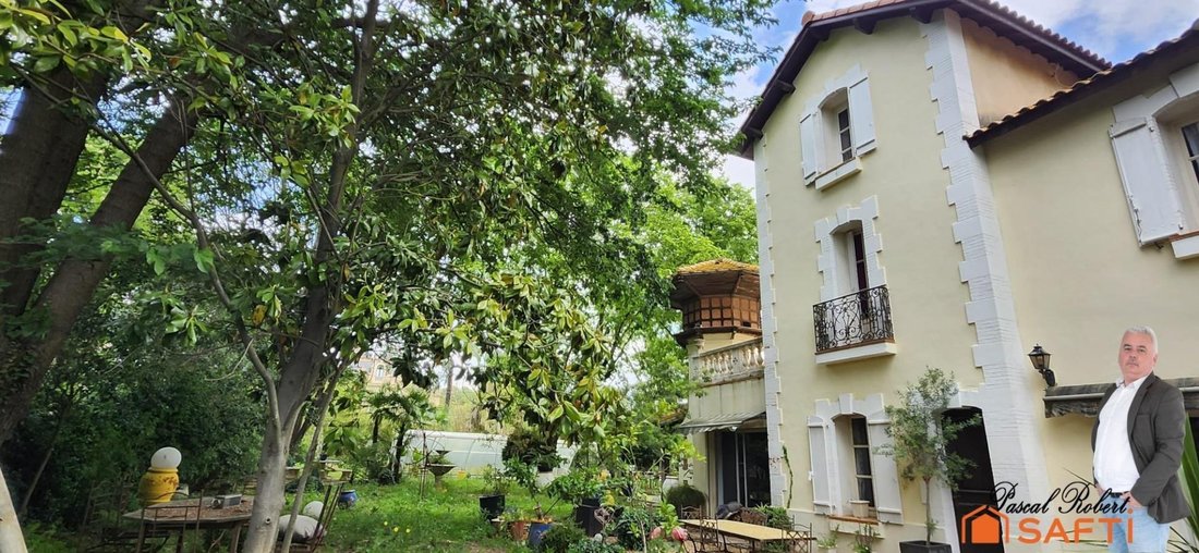 House in Ancien Hôpital, Beziers, France 1 - 18100211