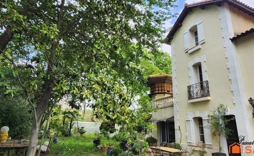 House in Ancien Hôpital, Beziers, France 1