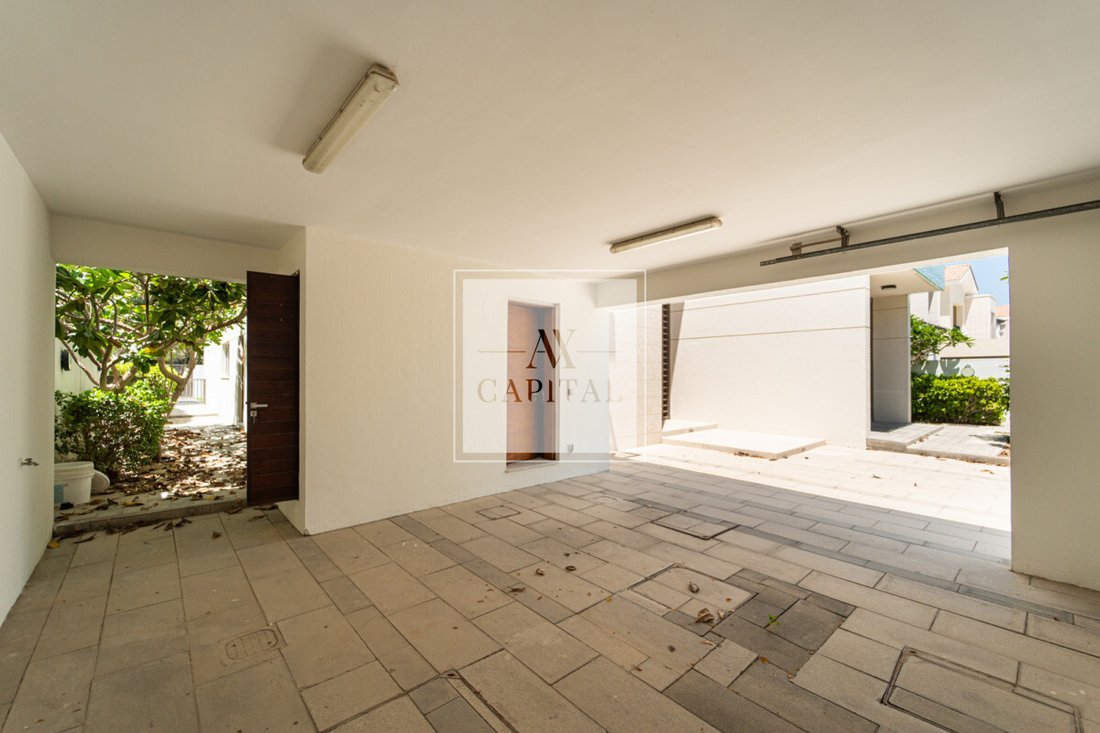 Villa in MBR- Al Merkad, Dubai, United Arab Emirates 3 - 18102925