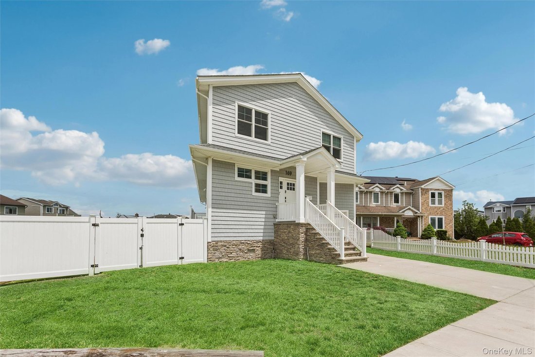 House in Oceanside, New York, United States 2 - 18101559