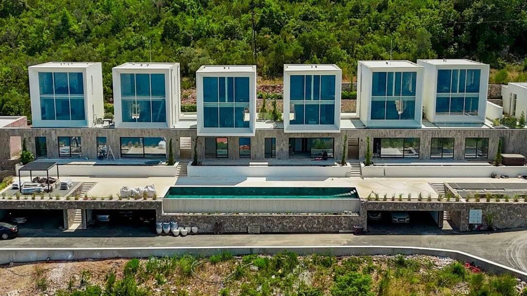 Apartment in Krašići, Tivat Municipality, Montenegro 2 - 16504035