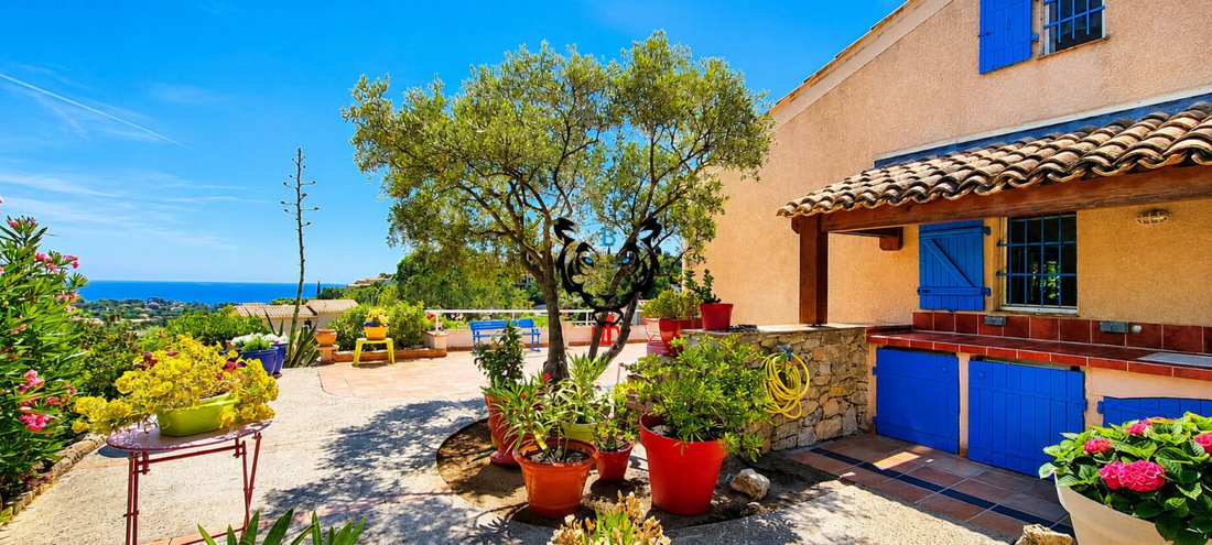 House in Ecarts, Roquebrune-sur-Argens, France 1 - 15405333
