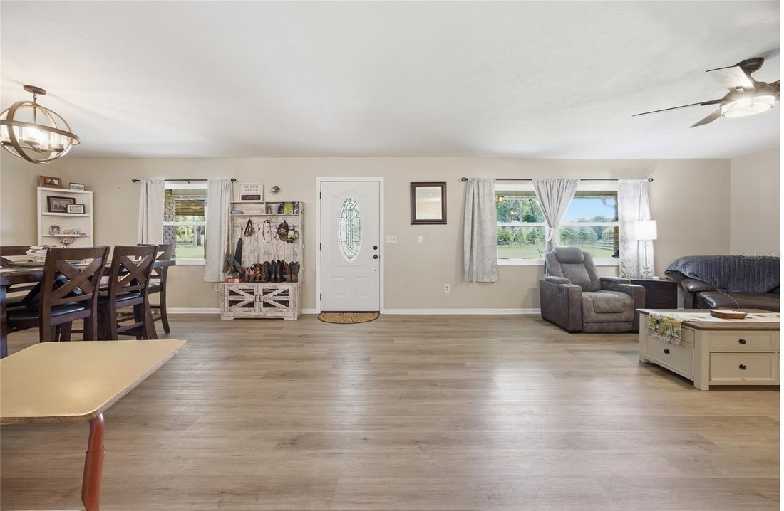 Farm Ranch in Reddick, Florida, United States 5 - 17903220