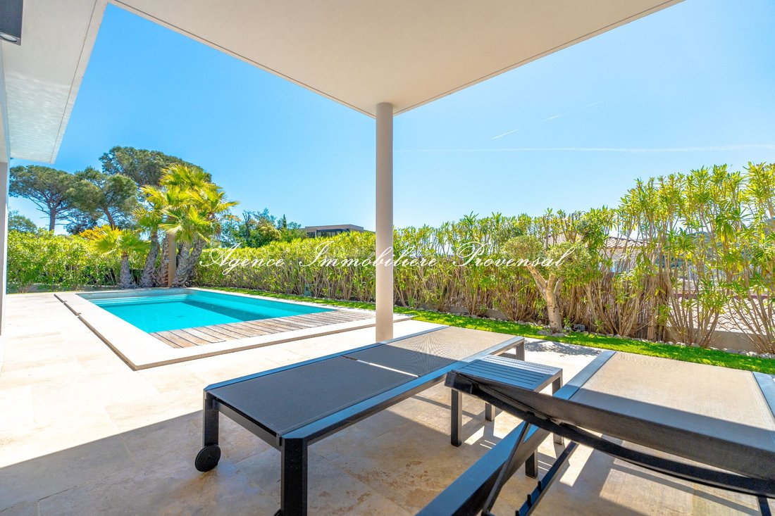 Villa in Ville-Les Saquedes-Le Bouillonnet, Sainte-Maxime, France 4 - 18101491