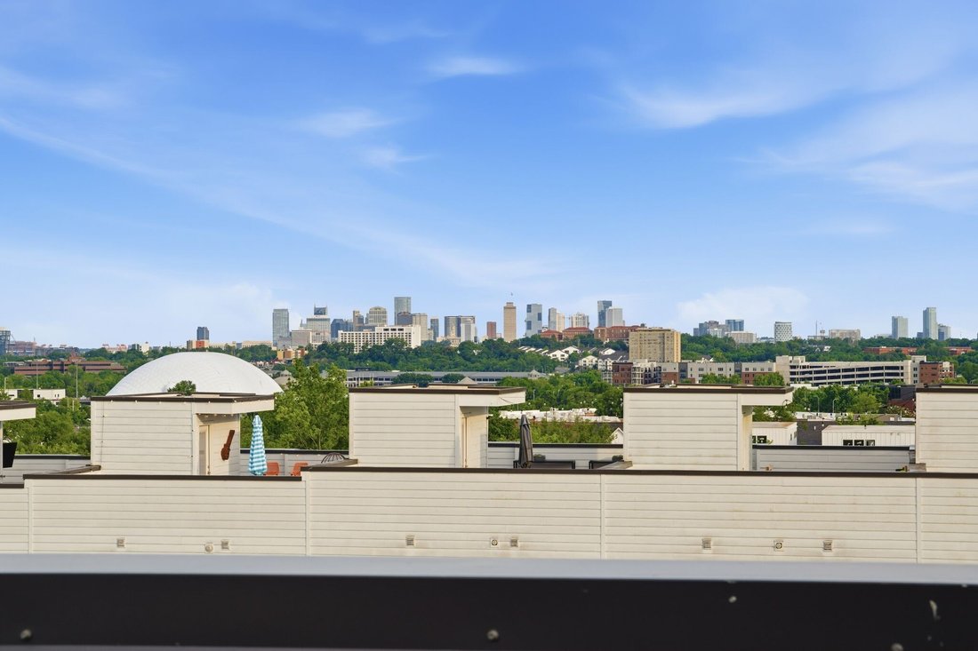 Co Op in Nashville, Tennessee, United States 1 - 18102690