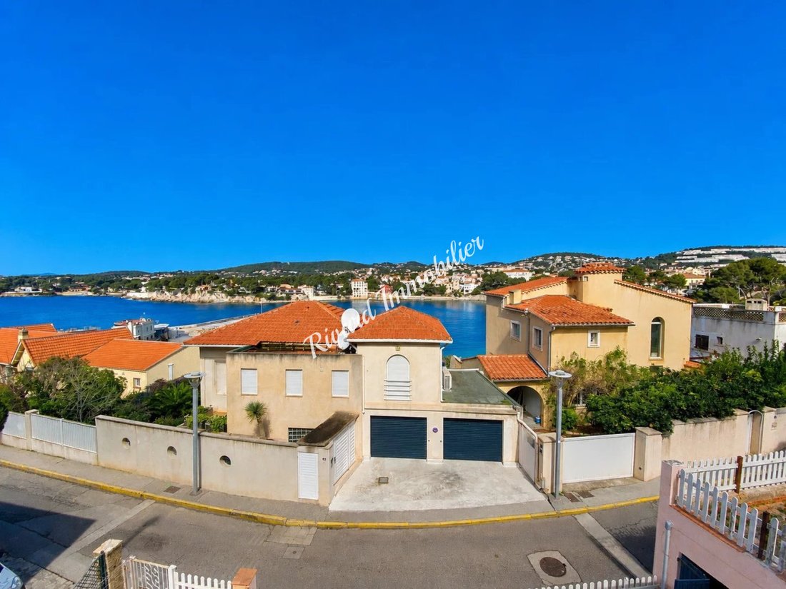 House in Bandol, Provence-Alpes-Côte d'Azur, France 2 - 18098767