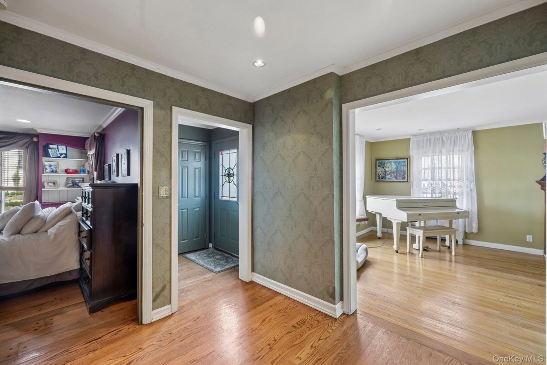 House in Hewlett, New York, United States 3 - 18104051