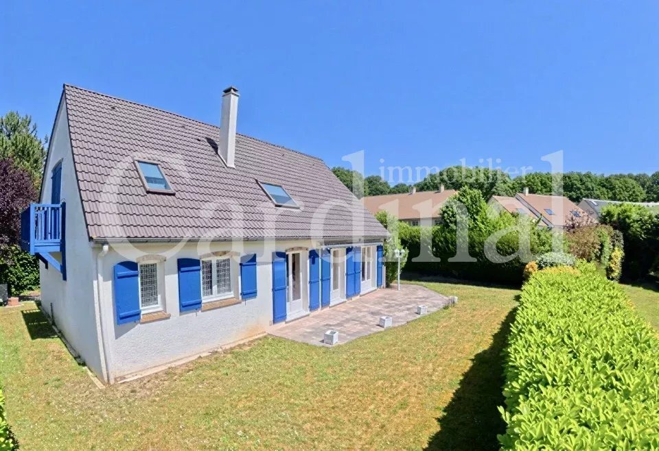House in Le Village, Noisy-le-Roi, France 3 - 17187509