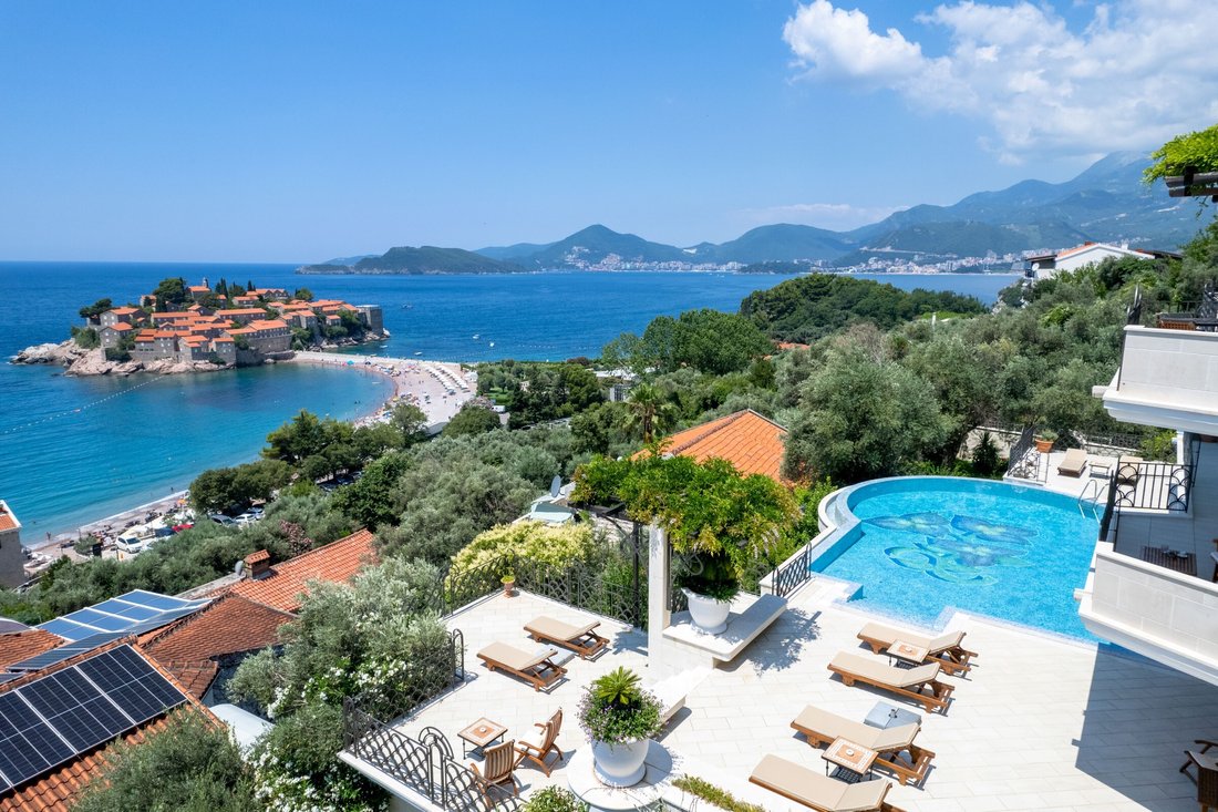 Villa in Sveti Stefan, Budva Municipality, Montenegro 4 - 16503803