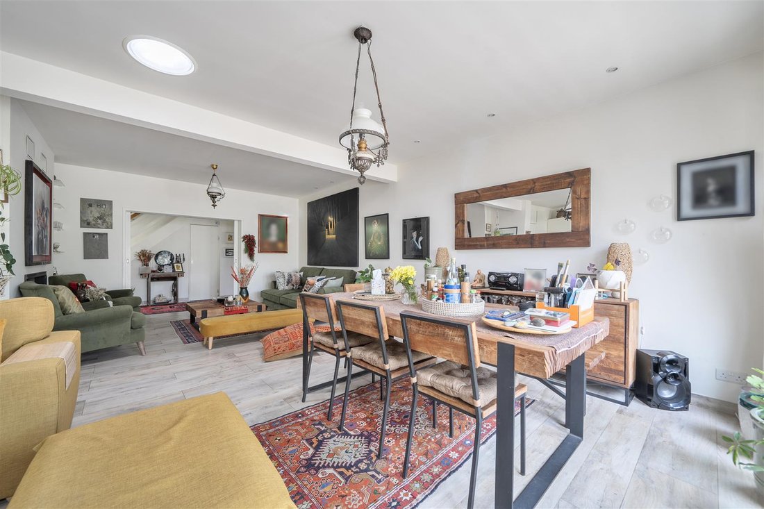 Bungalow en Pinnerwood Park, Hillingdon, Inglaterra 4 - 18091316