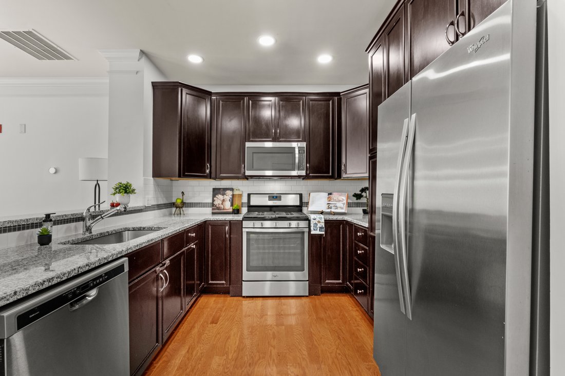 Condo in Westborough, Massachusetts, United States 4 - 18090748