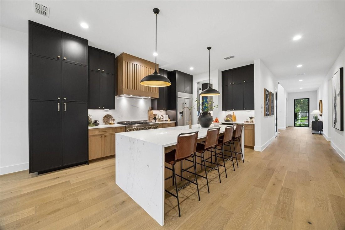 House in Houston, Texas, United States 5 - 18092665