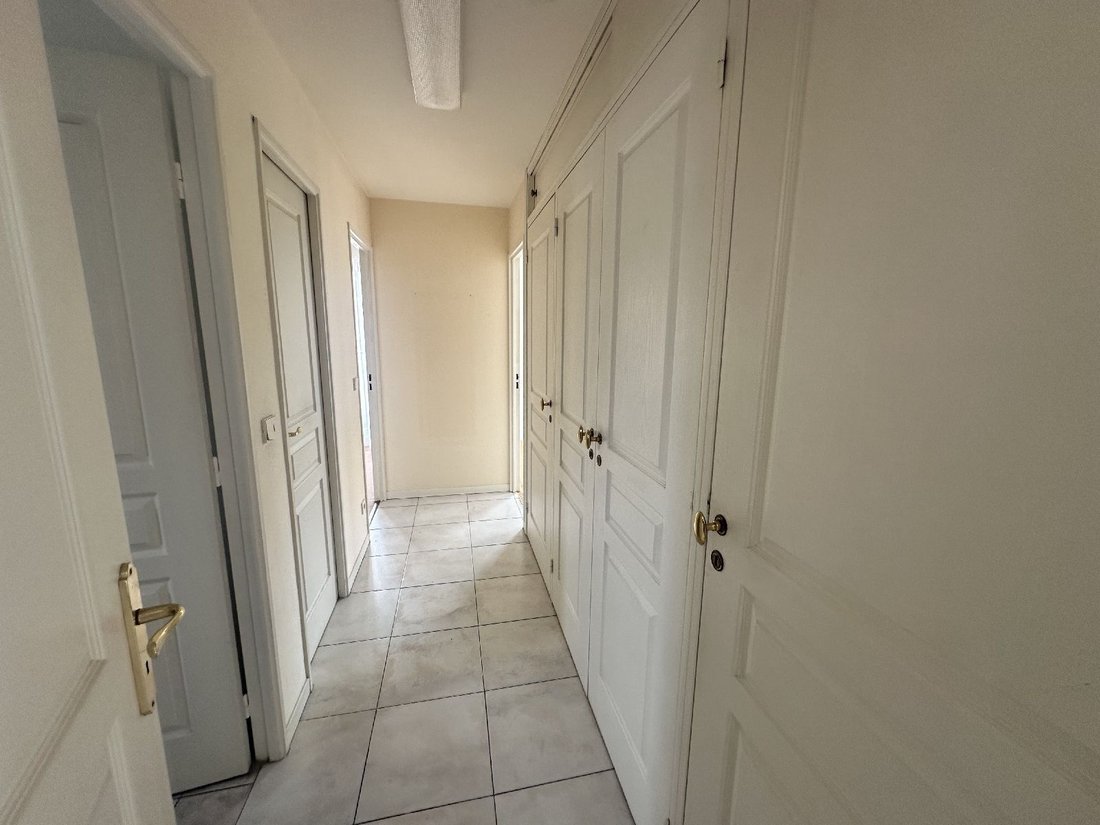 Apartment in La Fontaine-Parc des Sceaux-Croix de Berny-Centre Ville, Antony, France 4 - 18096046
