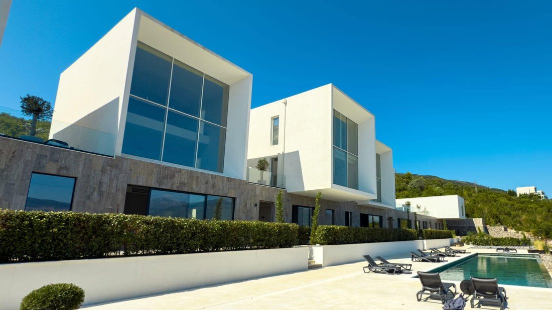 Apartment in Krašići, Tivat Municipality, Montenegro 4 - 16504040