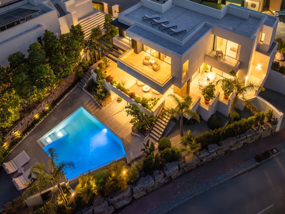 Villa in Estepona, Andalusia, Spain 3 - 18107138